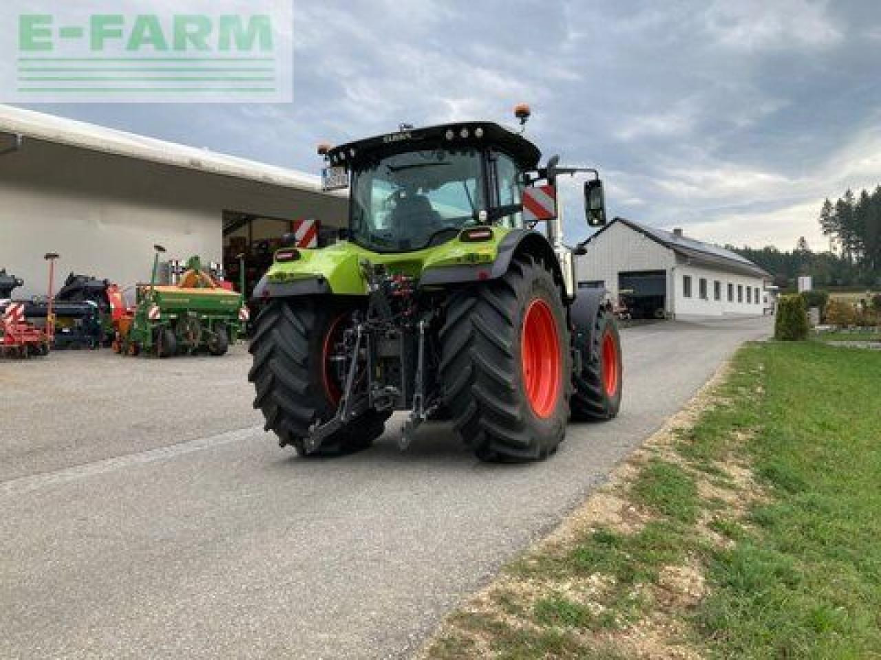 Tractor CLAAS arion 550 cmatic CMATIC