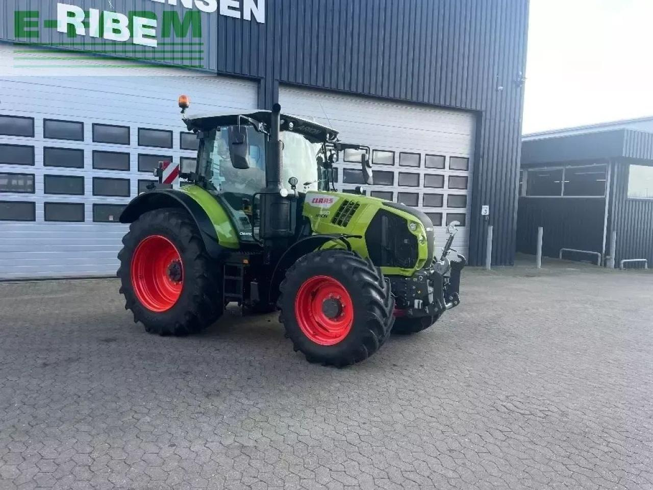 Tractor CLAAS arion 550 cmatic CMATIC