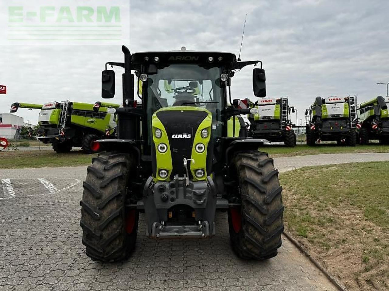 Tractor CLAAS arion 550 cmatic CMATIC