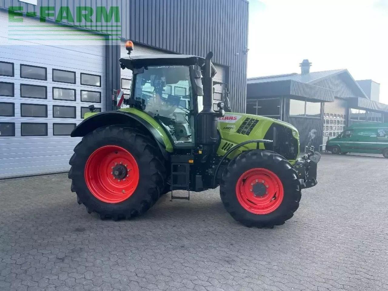 Tractor CLAAS arion 550 cmatic CMATIC