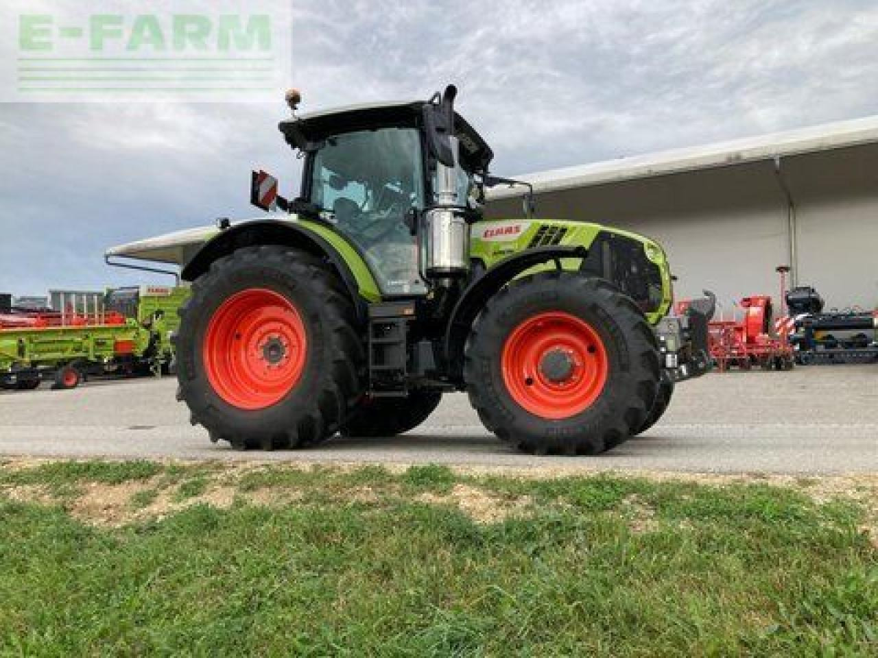 Tractor CLAAS arion 550 cmatic CMATIC