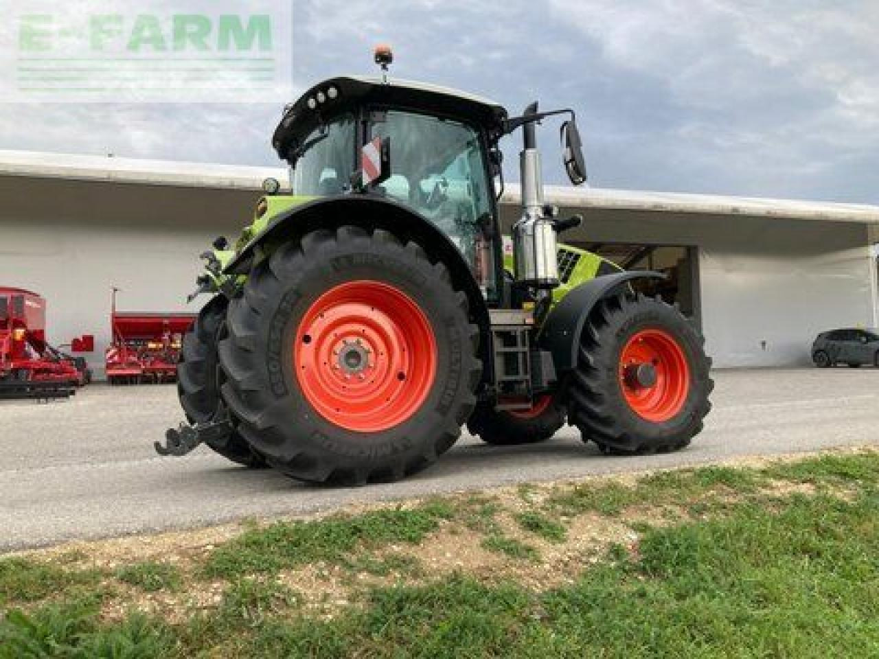 Tractor CLAAS arion 550 cmatic CMATIC