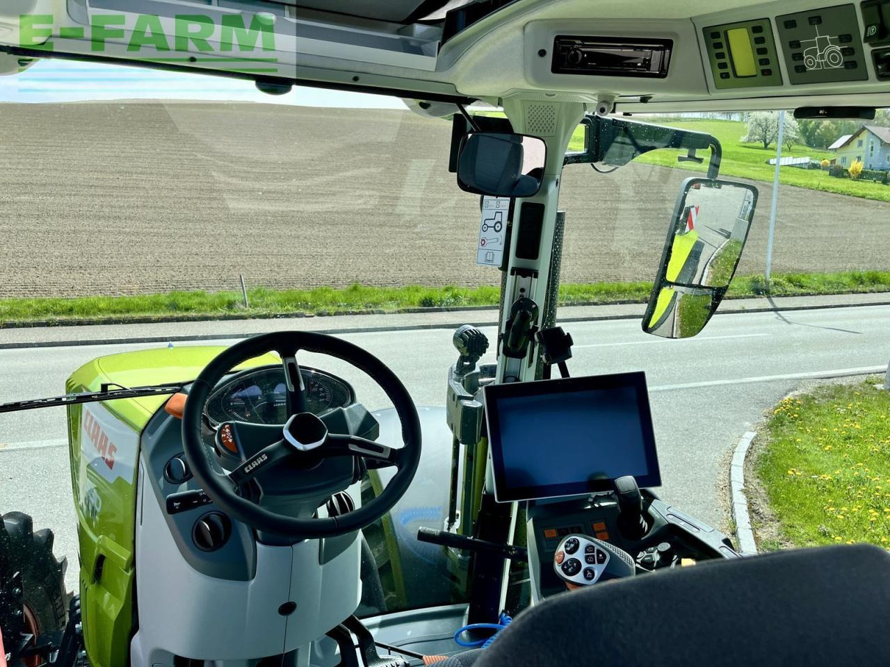Tractor CLAAS arion 550 cmatic cbis CMATIC CEBIS