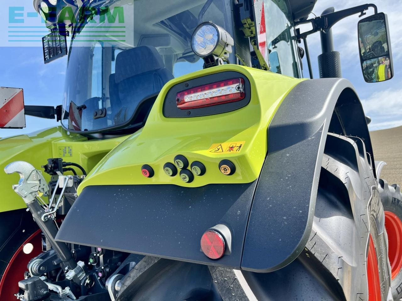 Tractor CLAAS arion 550 cmatic cbis CMATIC CEBIS