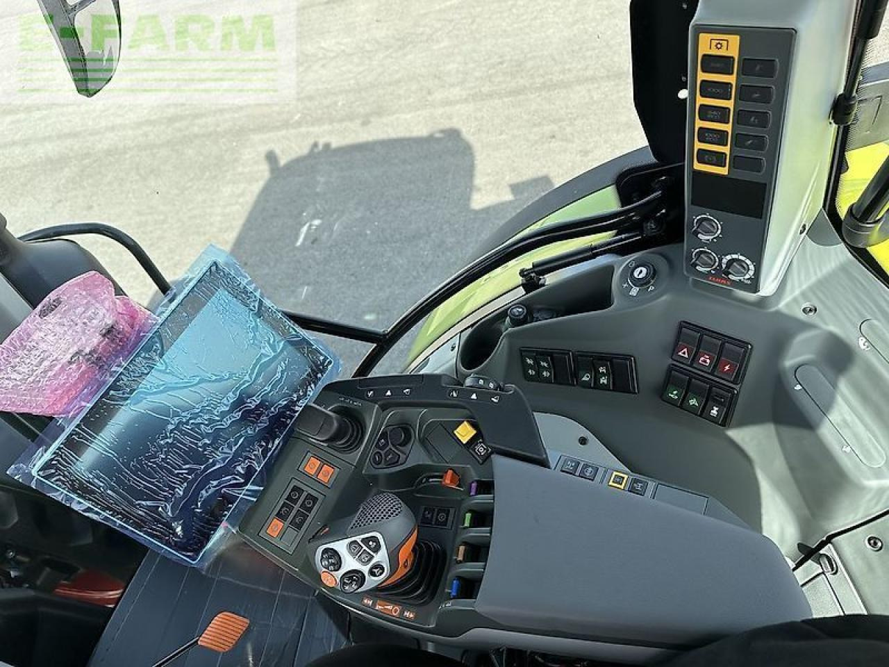 Tractor CLAAS arion 550 cmatic cebis CMATIC CEBIS