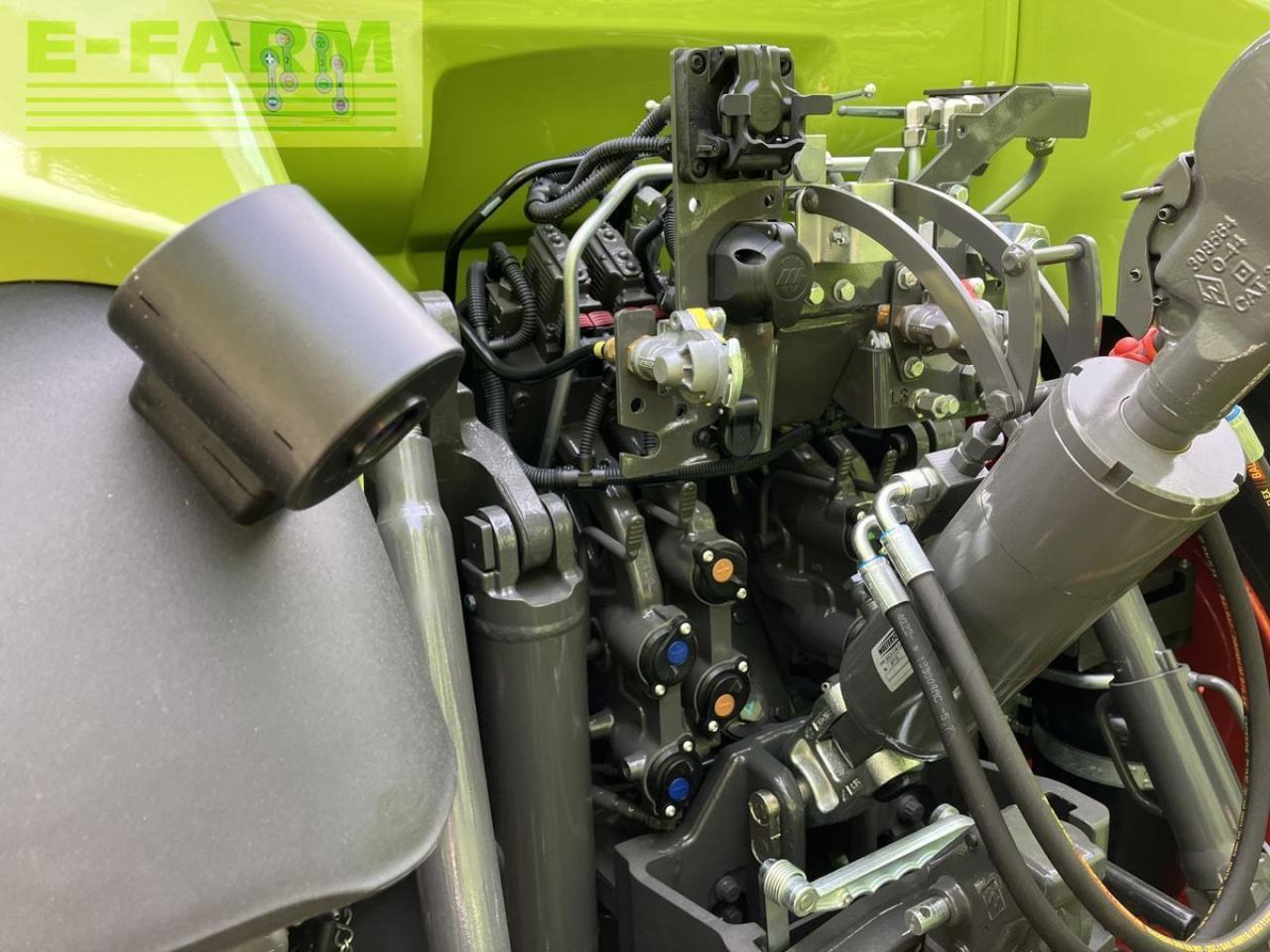 Tractor CLAAS arion 550 cmatic cebis CMATIC CEBIS