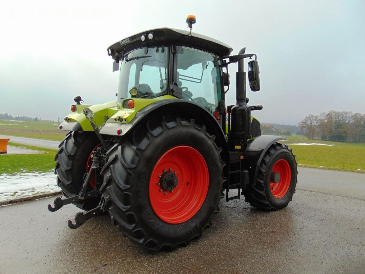 Tractor CLAAS arion 550 cmatic cis+ CMATIC CIS+