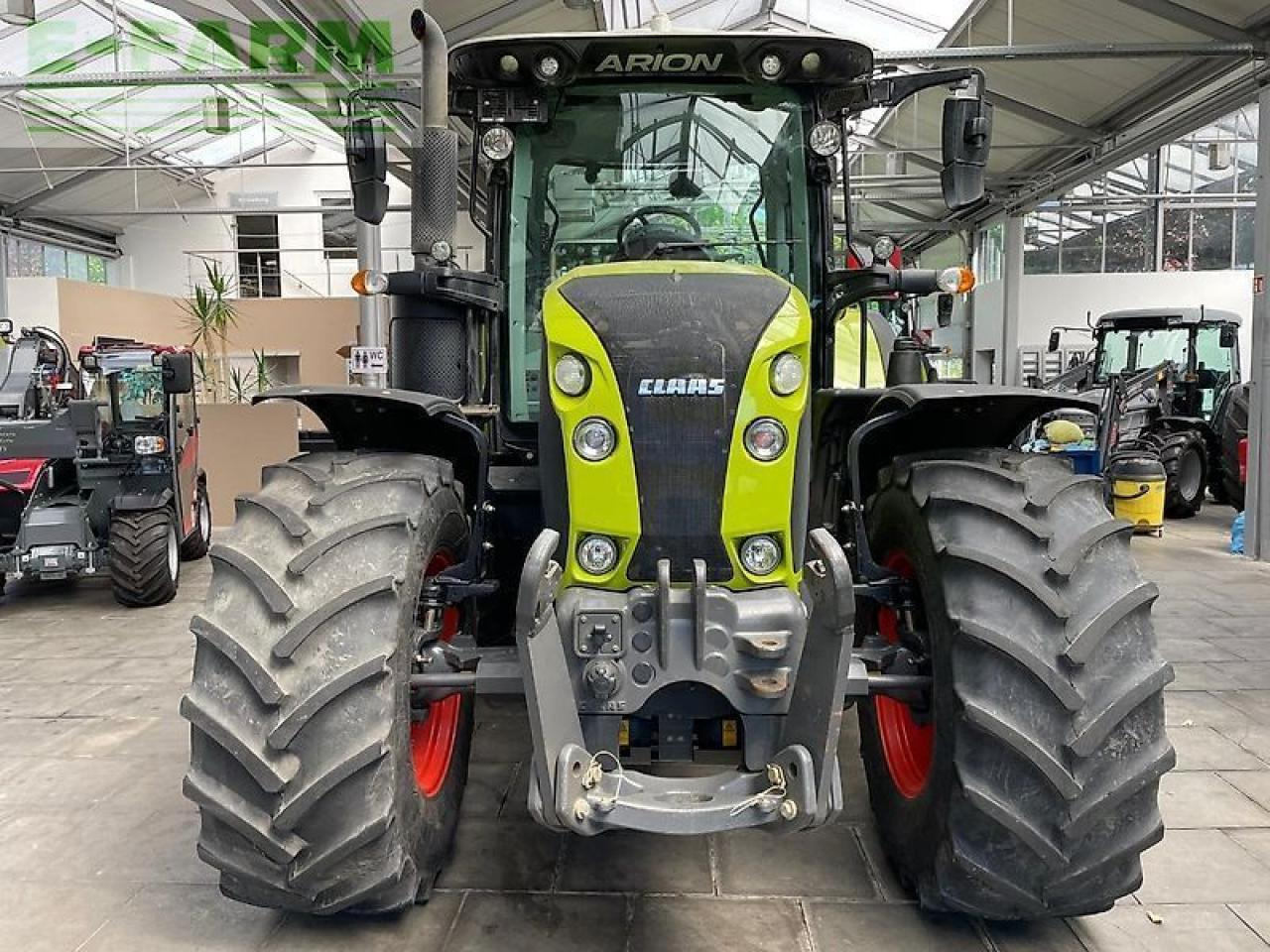 Tractor CLAAS arion 550 hexashift cis HEXASHIFT CIS