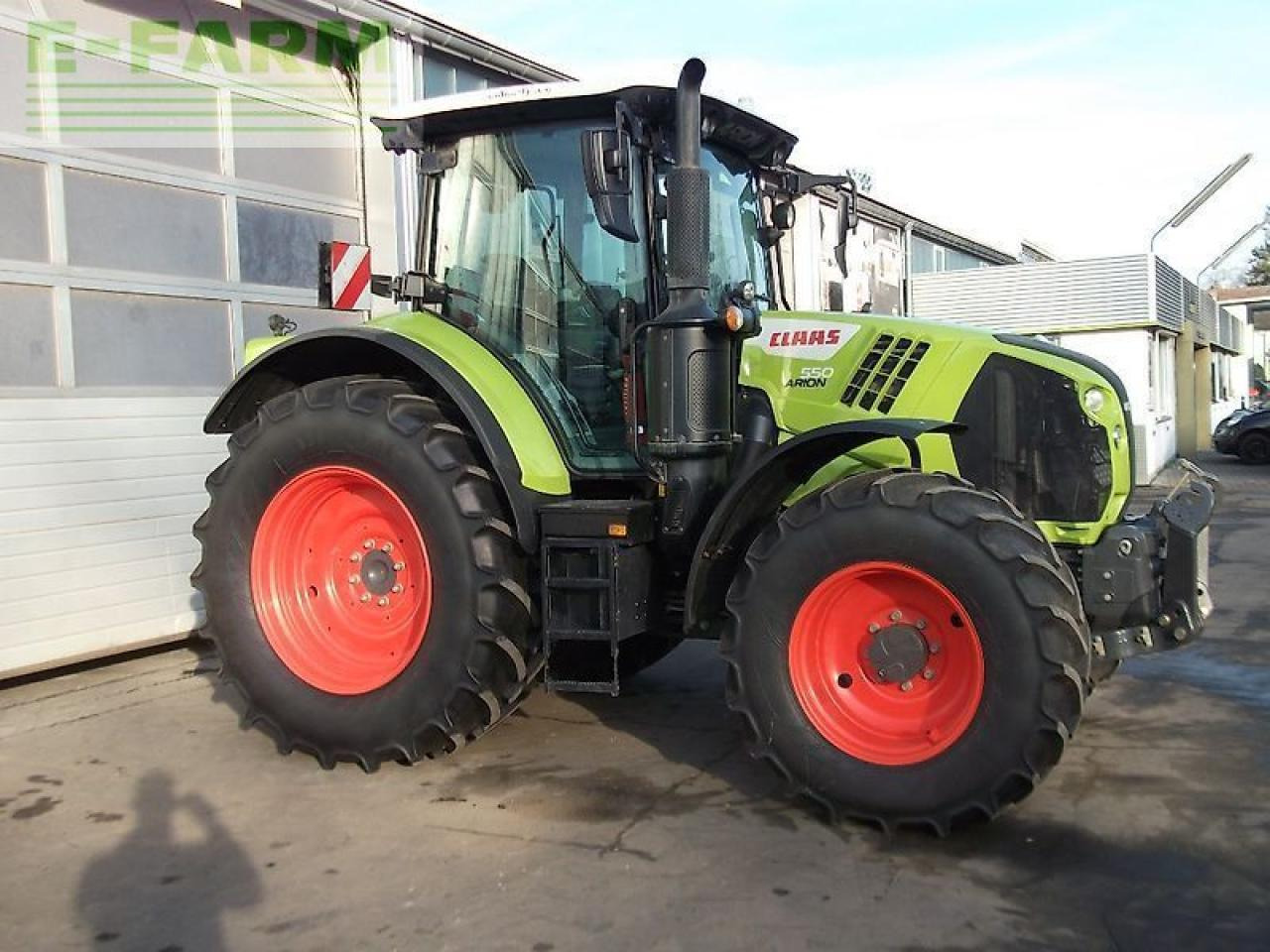 Tractor CLAAS arion 550 hexashift cis HEXASHIFT CIS