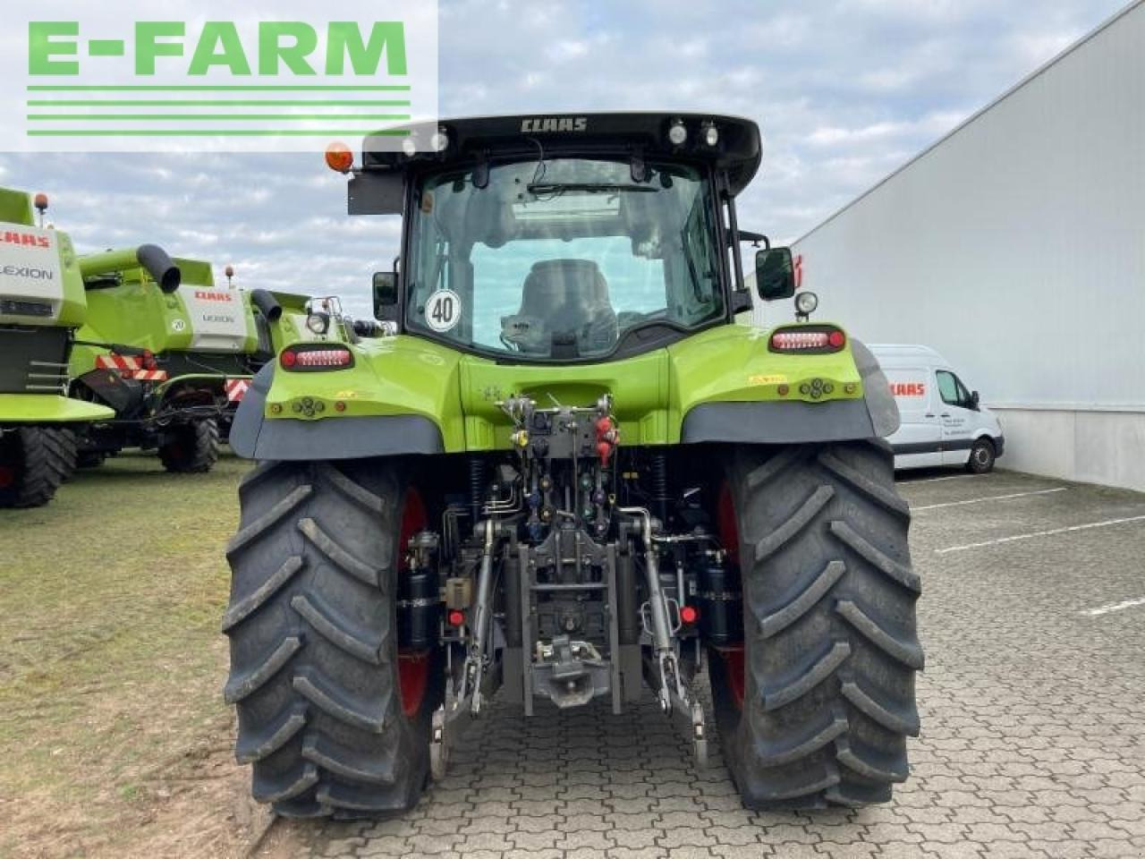 Tractor CLAAS arion 550 t3b