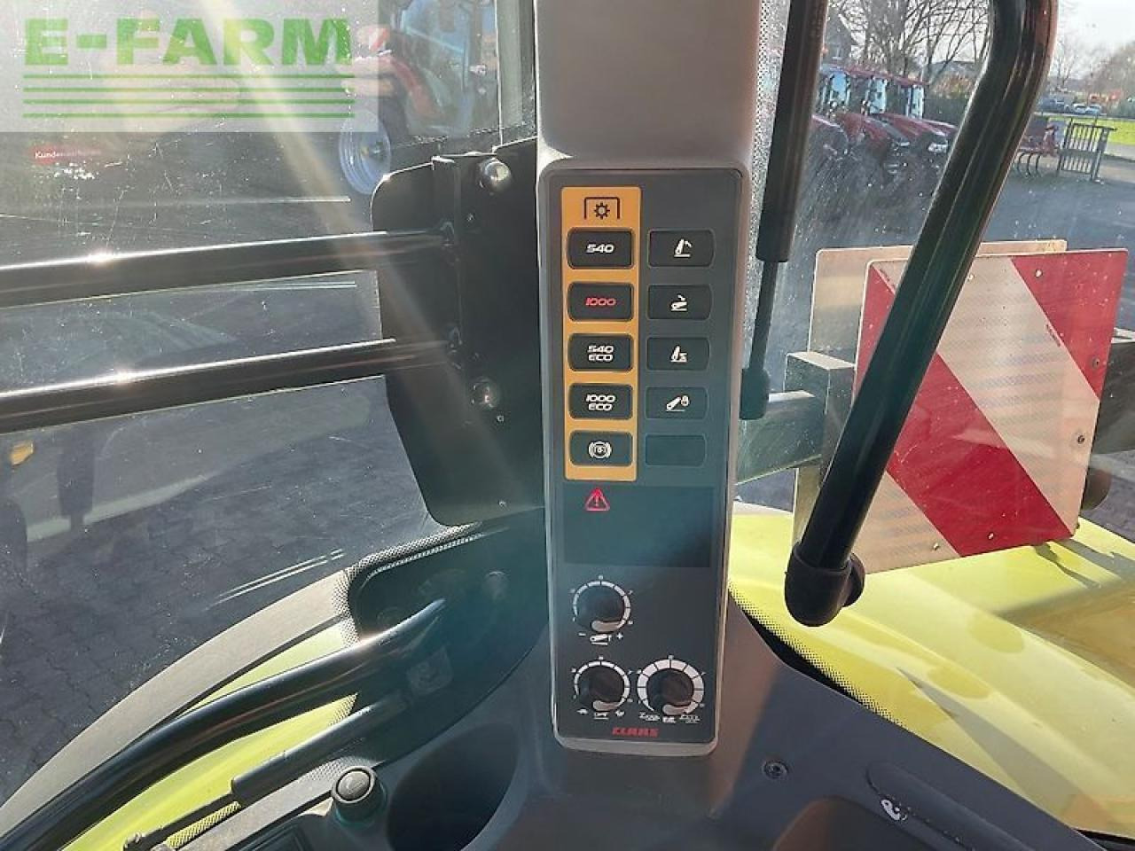 Tractor CLAAS arion 610