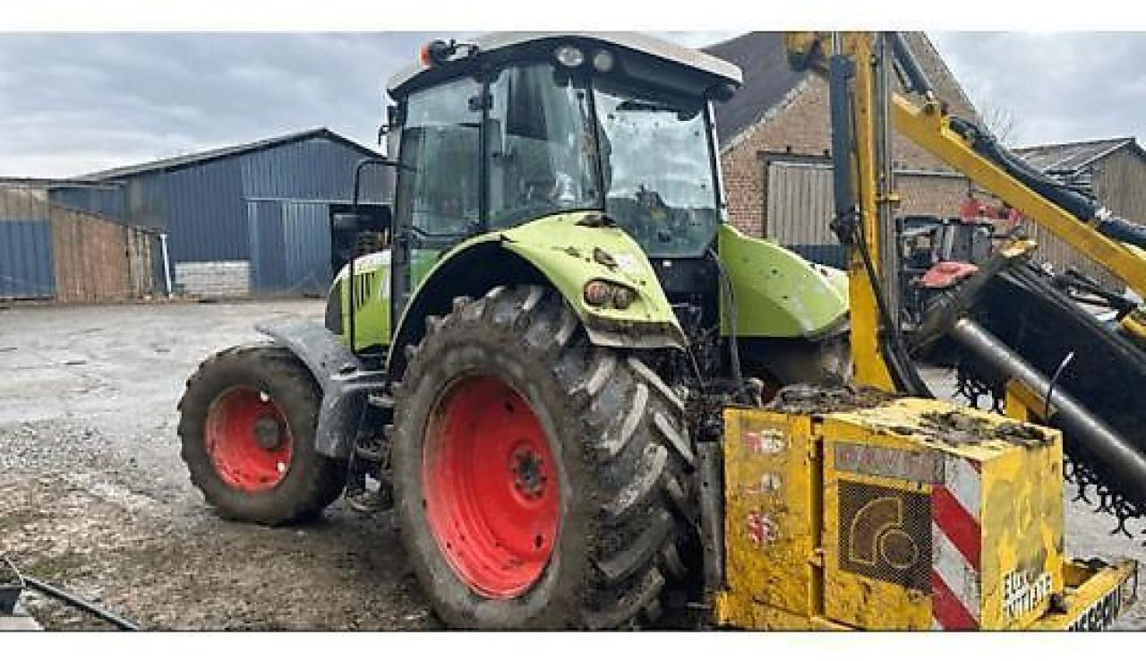 Tractor CLAAS arion 610