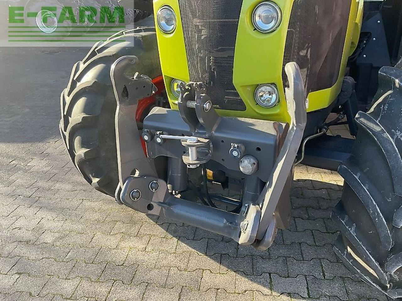Tractor CLAAS arion 610