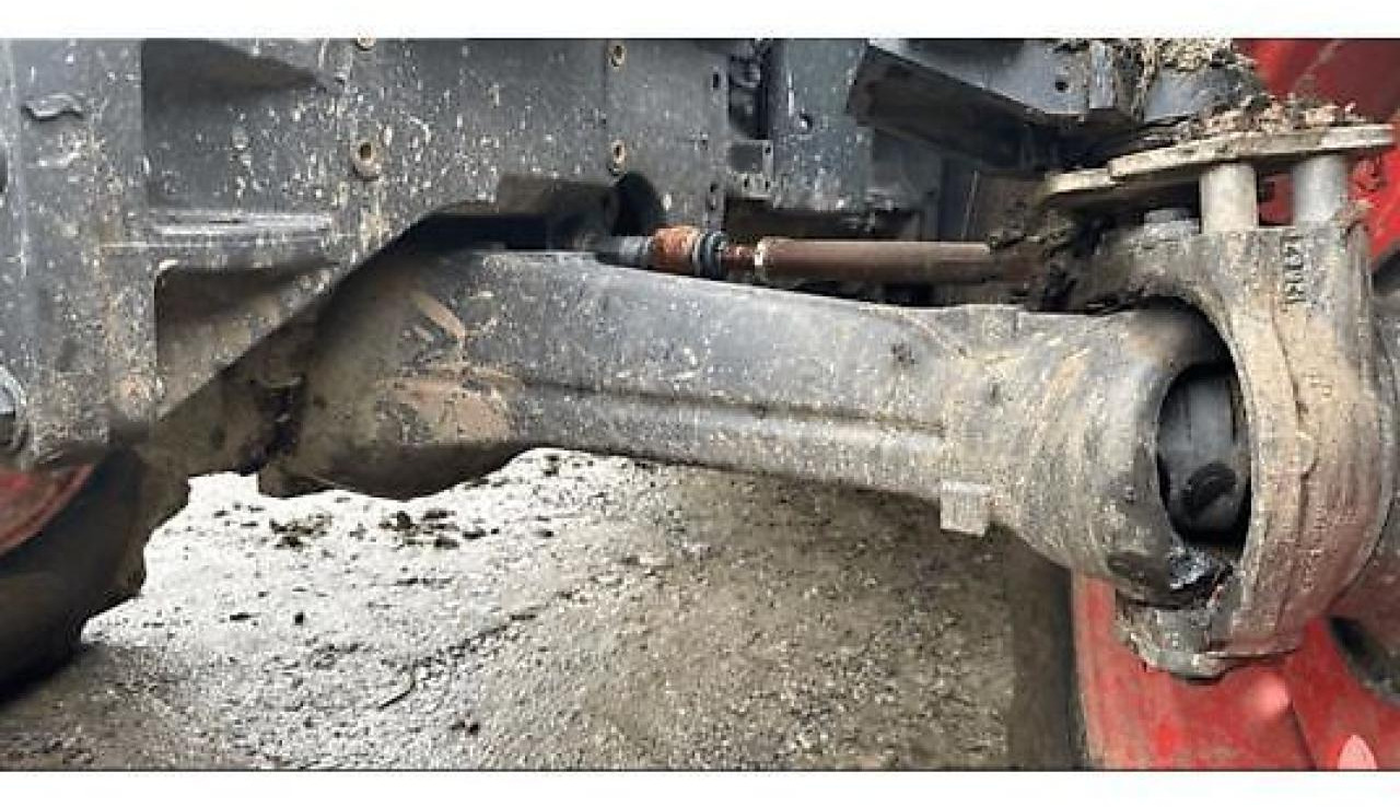 Tractor CLAAS arion 610