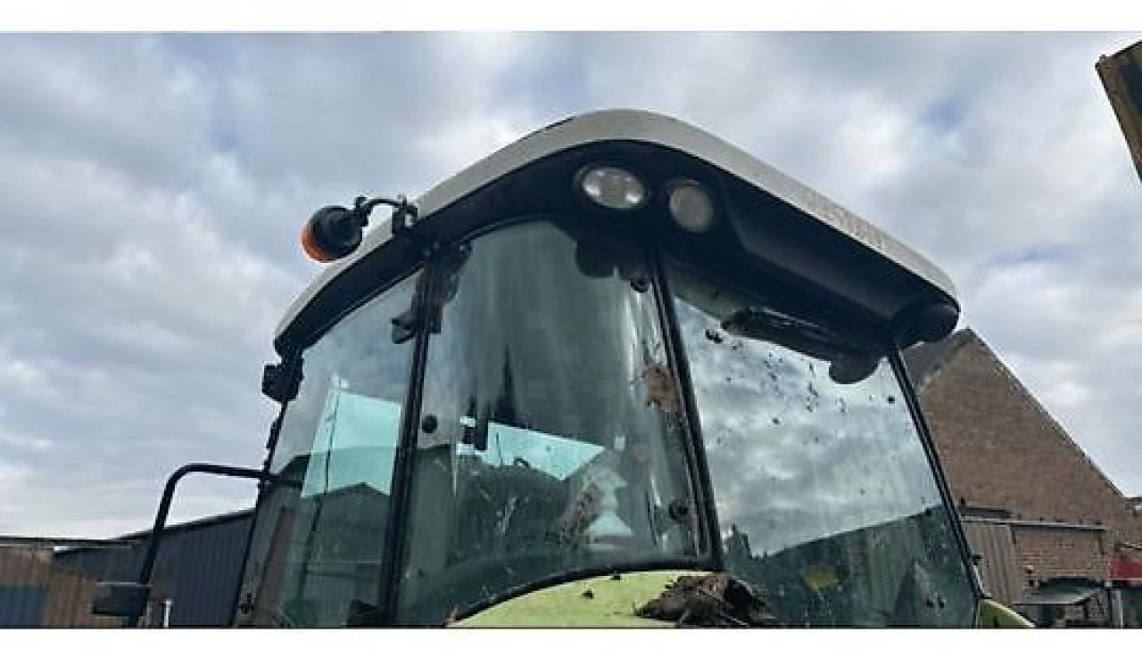 Tractor CLAAS arion 610