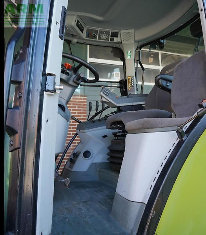 Tractor CLAAS arion 610 cis