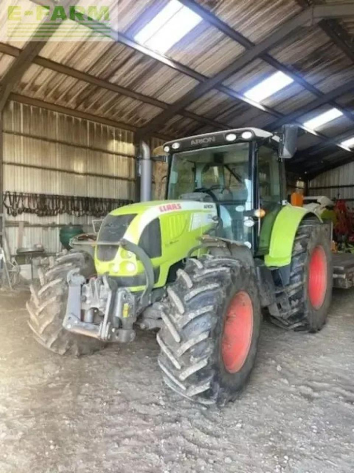 Tractor CLAAS arion 620