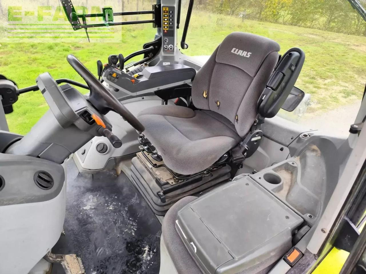 Tractor CLAAS arion 620