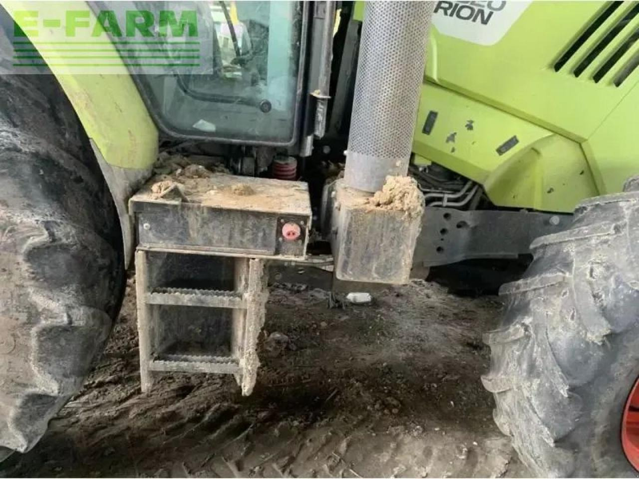Tractor CLAAS arion 620