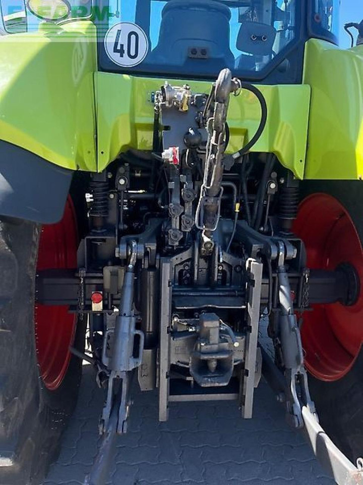 Tractor CLAAS arion 620