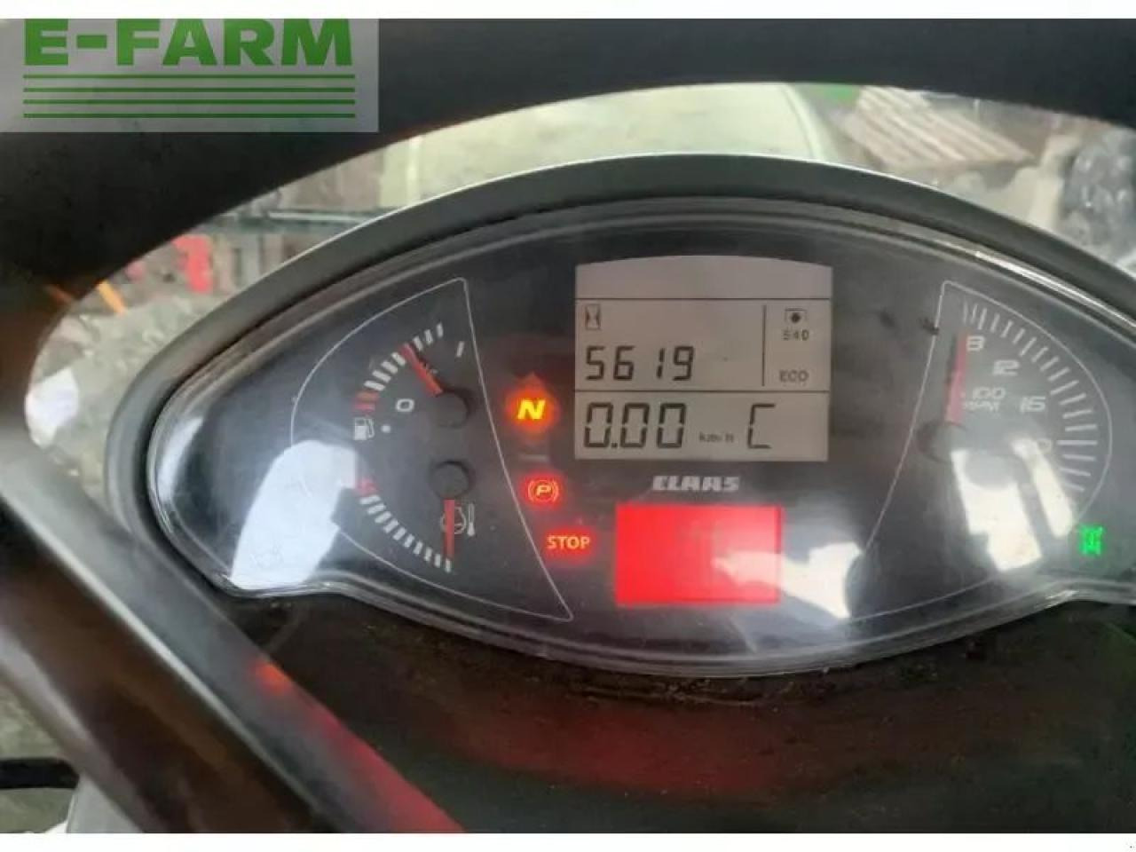 Tractor CLAAS arion 620