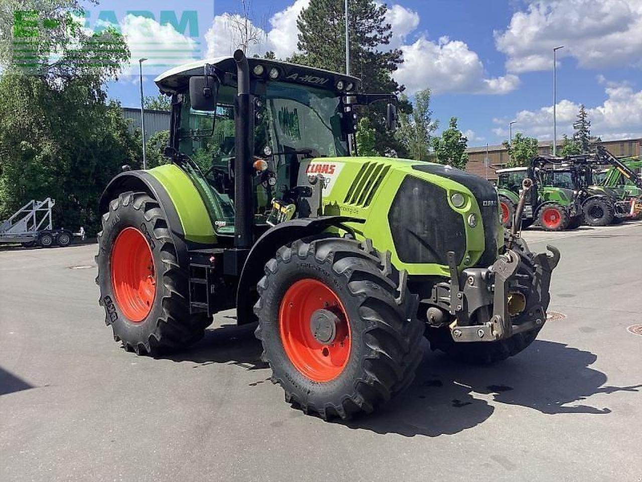 Tractor CLAAS arion 620