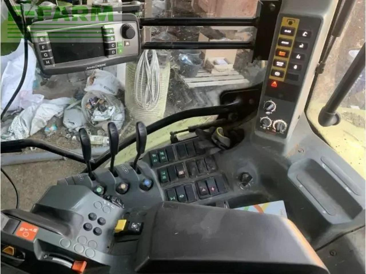 Tractor CLAAS arion 620