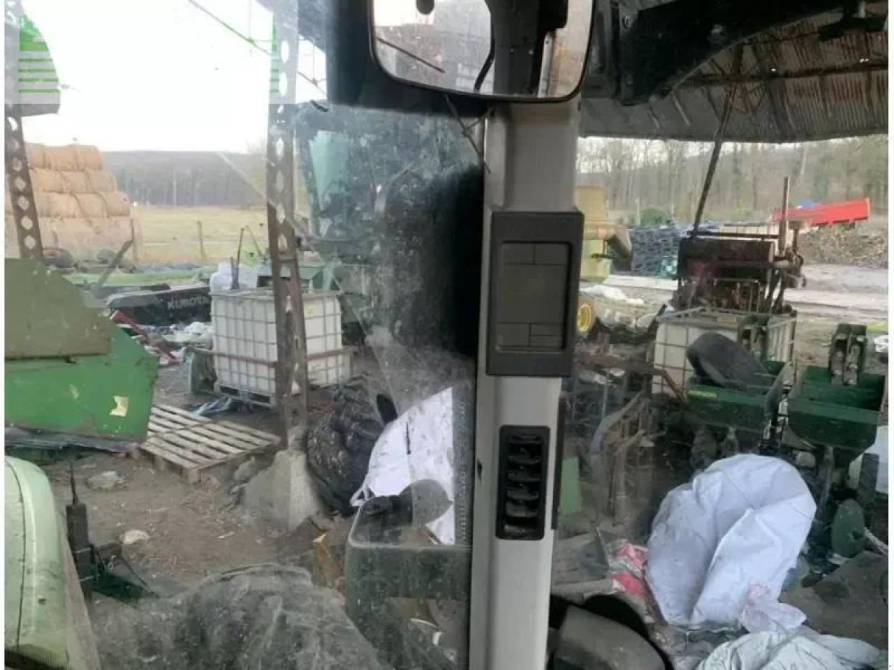 Tractor CLAAS arion 620