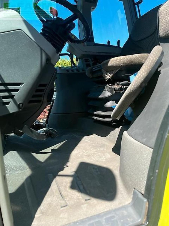 Tractor CLAAS arion 620
