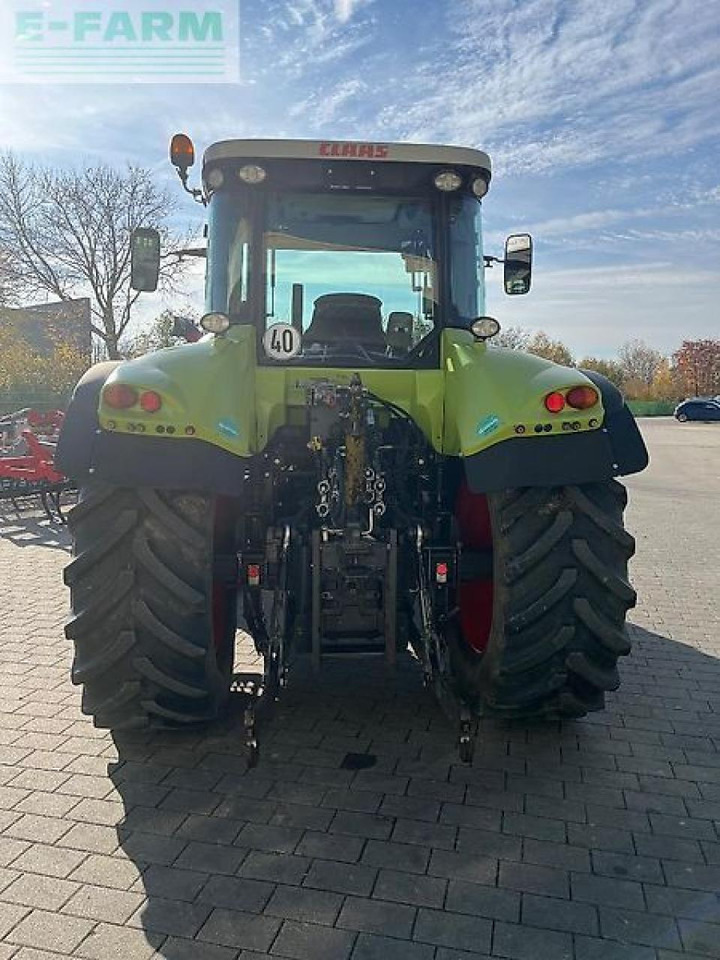 Tractor CLAAS arion 620