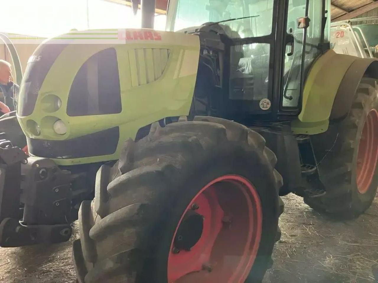 Tractor CLAAS arion 620 c C