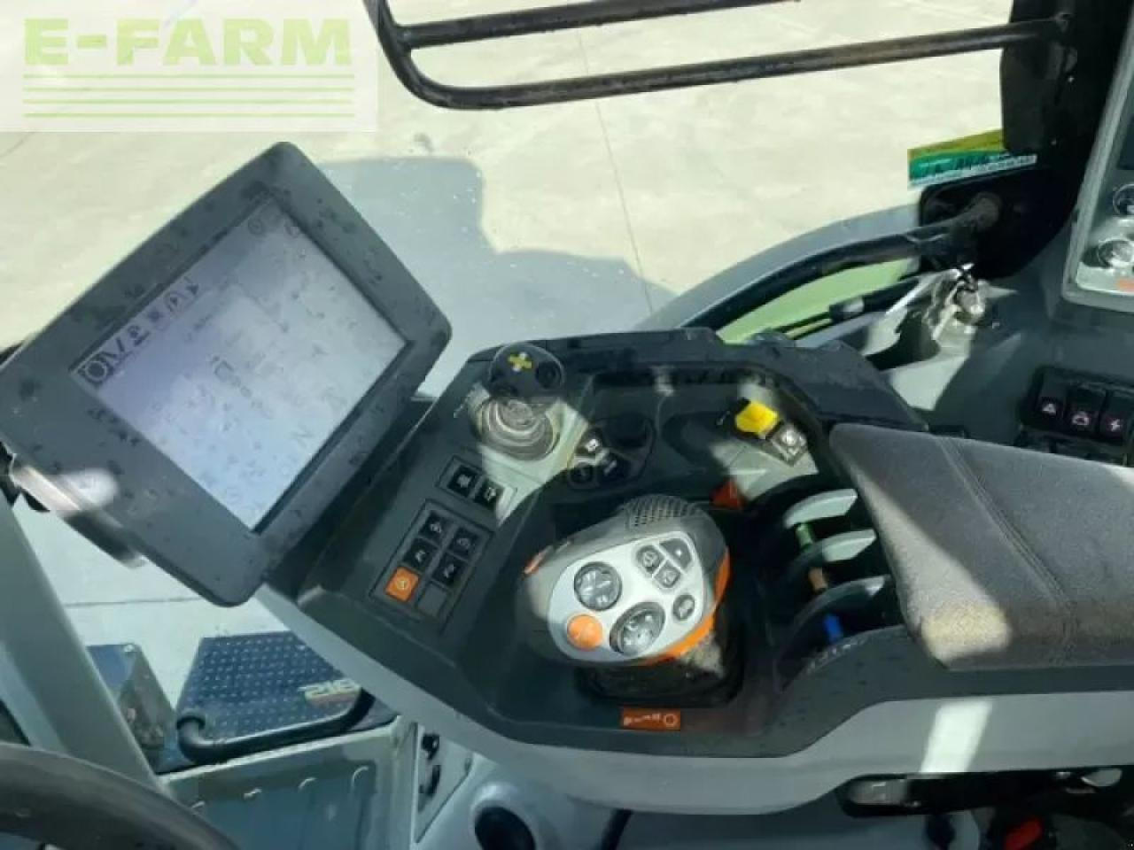 Tractor CLAAS arion 620 cebis CEBIS