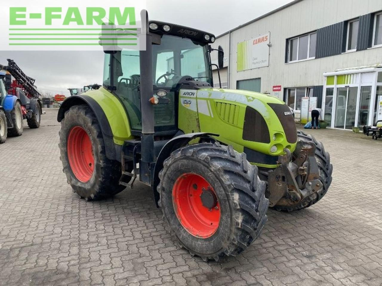 Tractor CLAAS arion 620 cis