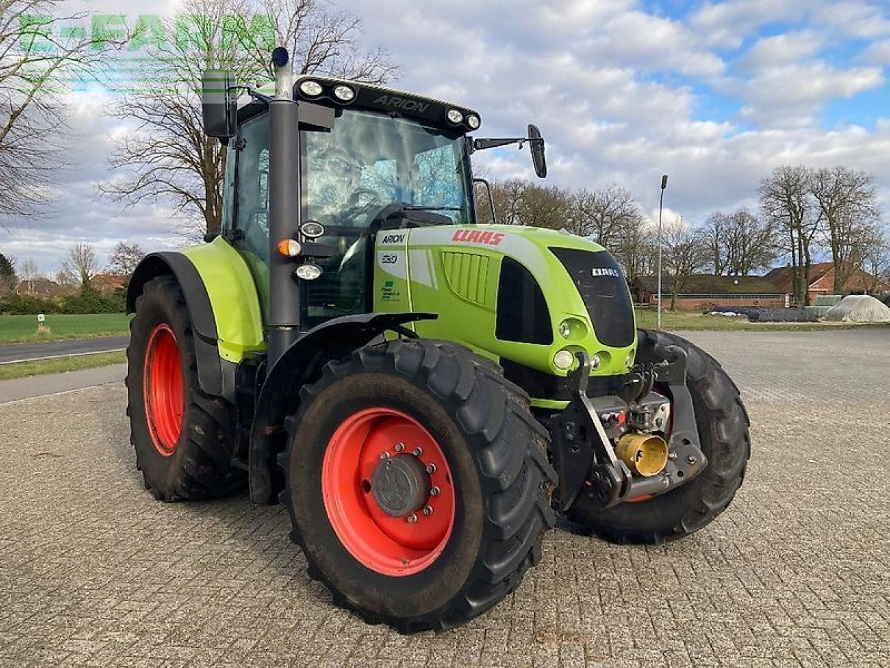 Tractor CLAAS arion 620 cis CIS
