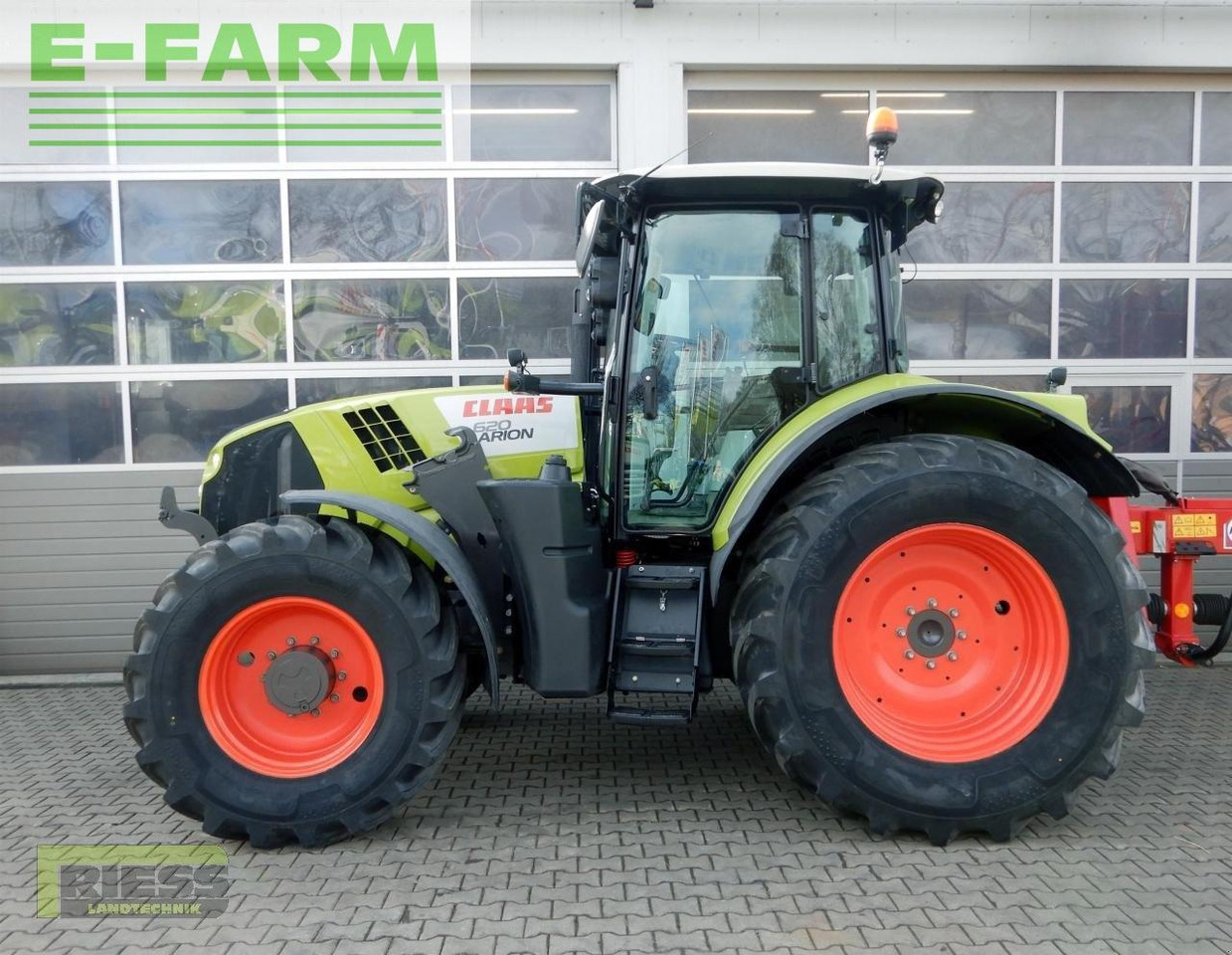 Tractor CLAAS arion 620 cis a36 CIS
