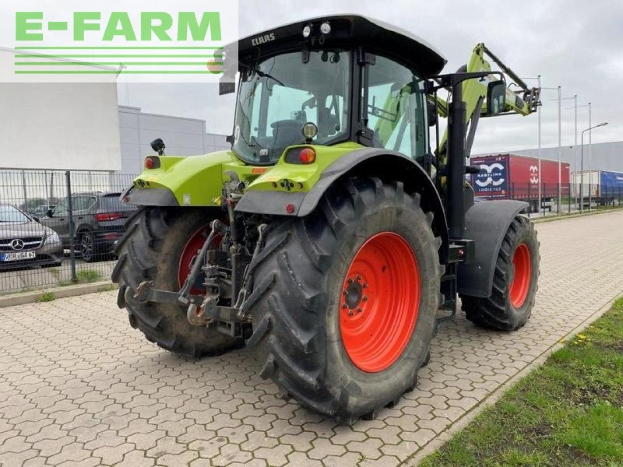 Tractor CLAAS arion 620 cis mit frontlader CIS
