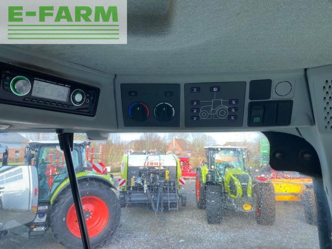Tractor CLAAS arion 620 cmatic