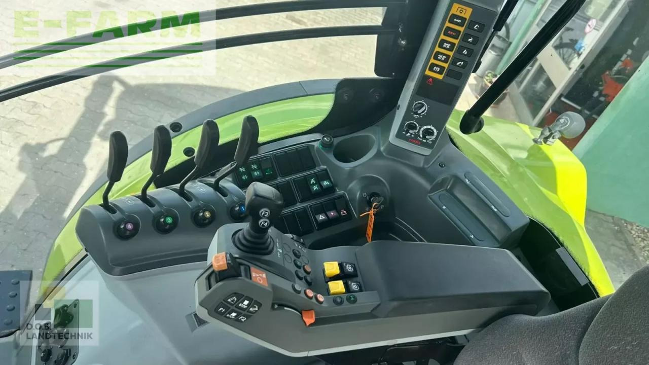 Tractor CLAAS arion 630
