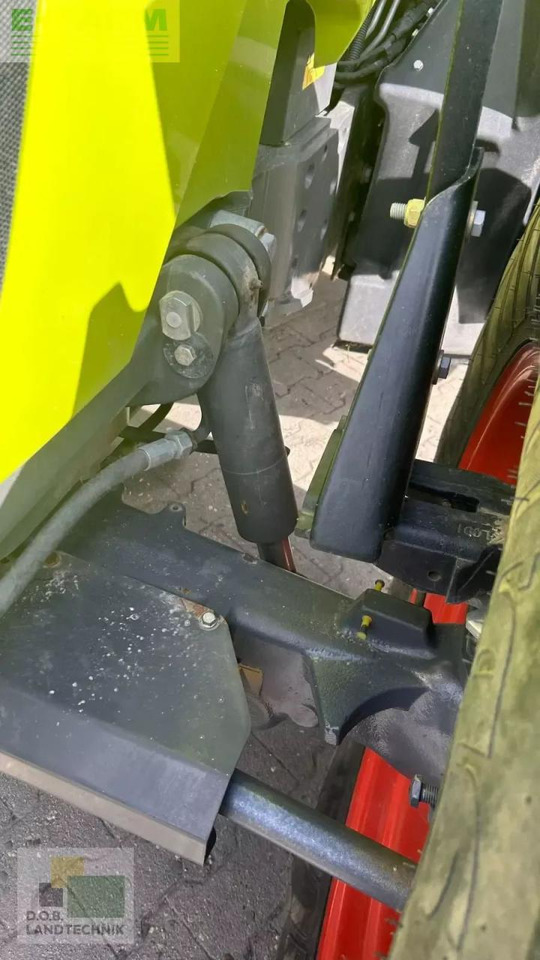 Tractor CLAAS arion 630