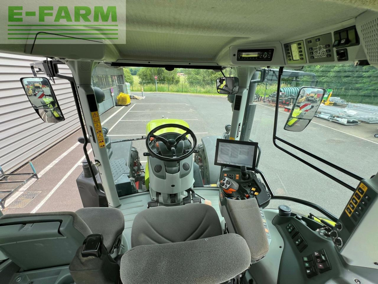 Tractor CLAAS arion 630