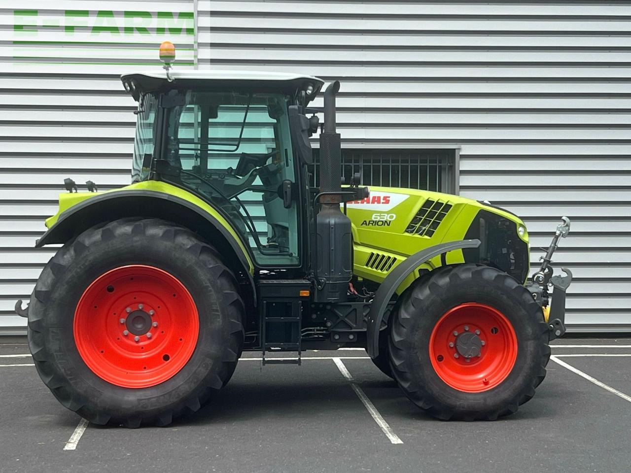 Tractor CLAAS arion 630