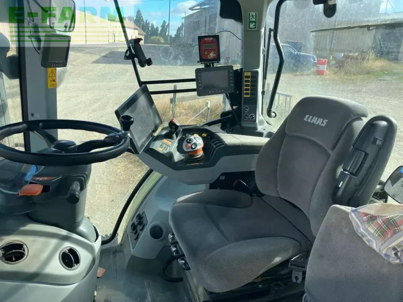 Tractor CLAAS arion 630 cebis cmatic CMATIC CEBIS