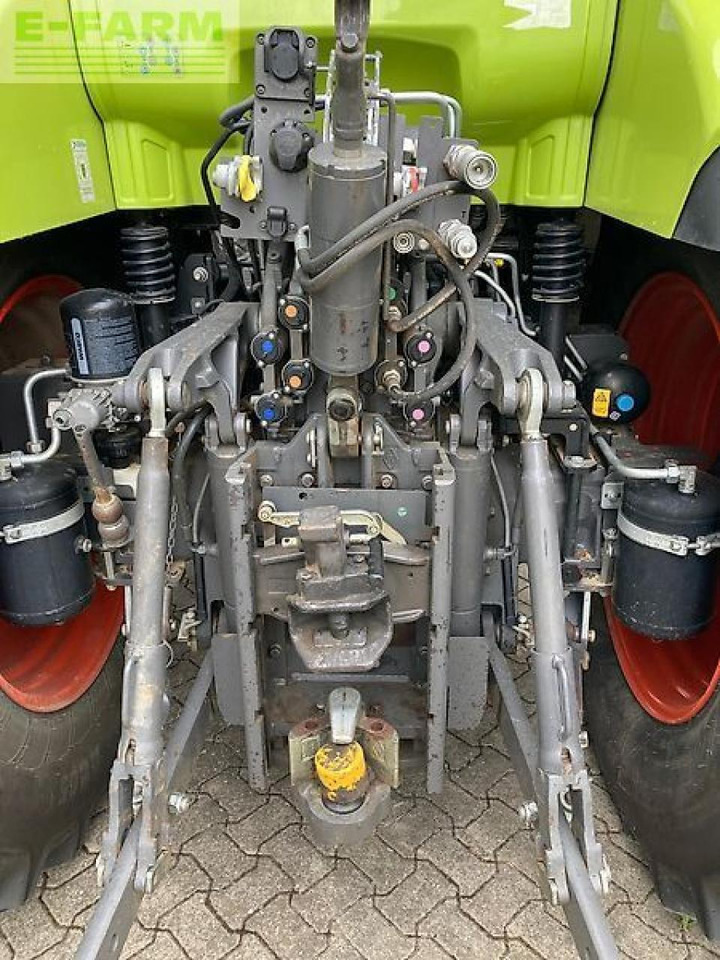 Tractor CLAAS arion 630 cmatic CMATIC