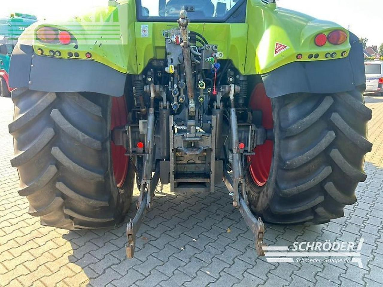 Tractor CLAAS arion 640