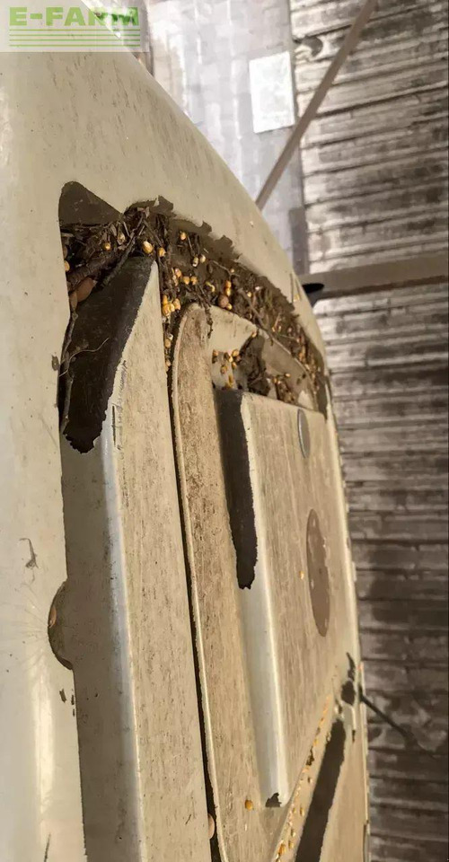 Tractor CLAAS arion 640