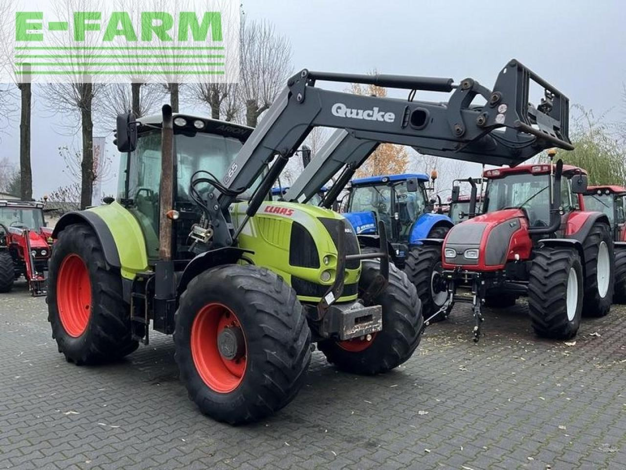Tractor CLAAS arion 640 cis + quicke q65
