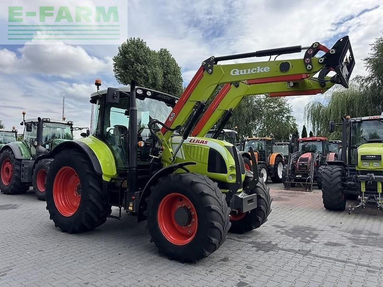 Tractor CLAAS arion 640 cis + quicke q65 CIS