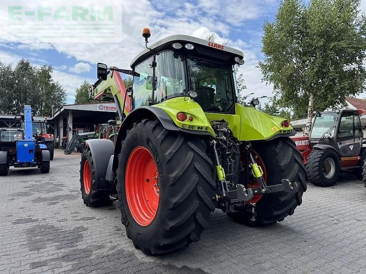Tractor CLAAS arion 640 cis + quicke q65 CIS