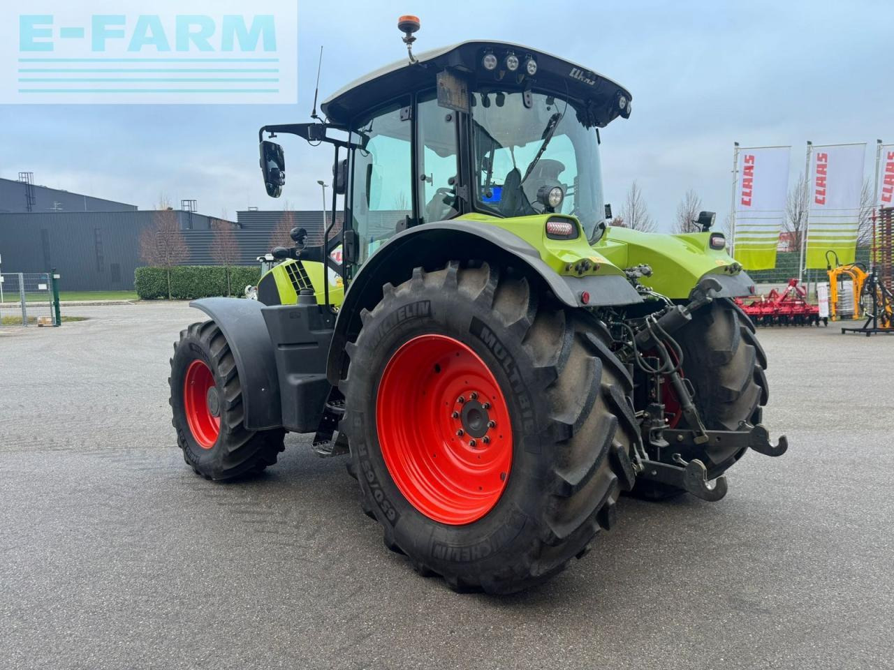 Tractor CLAAS arion 640 cmatic