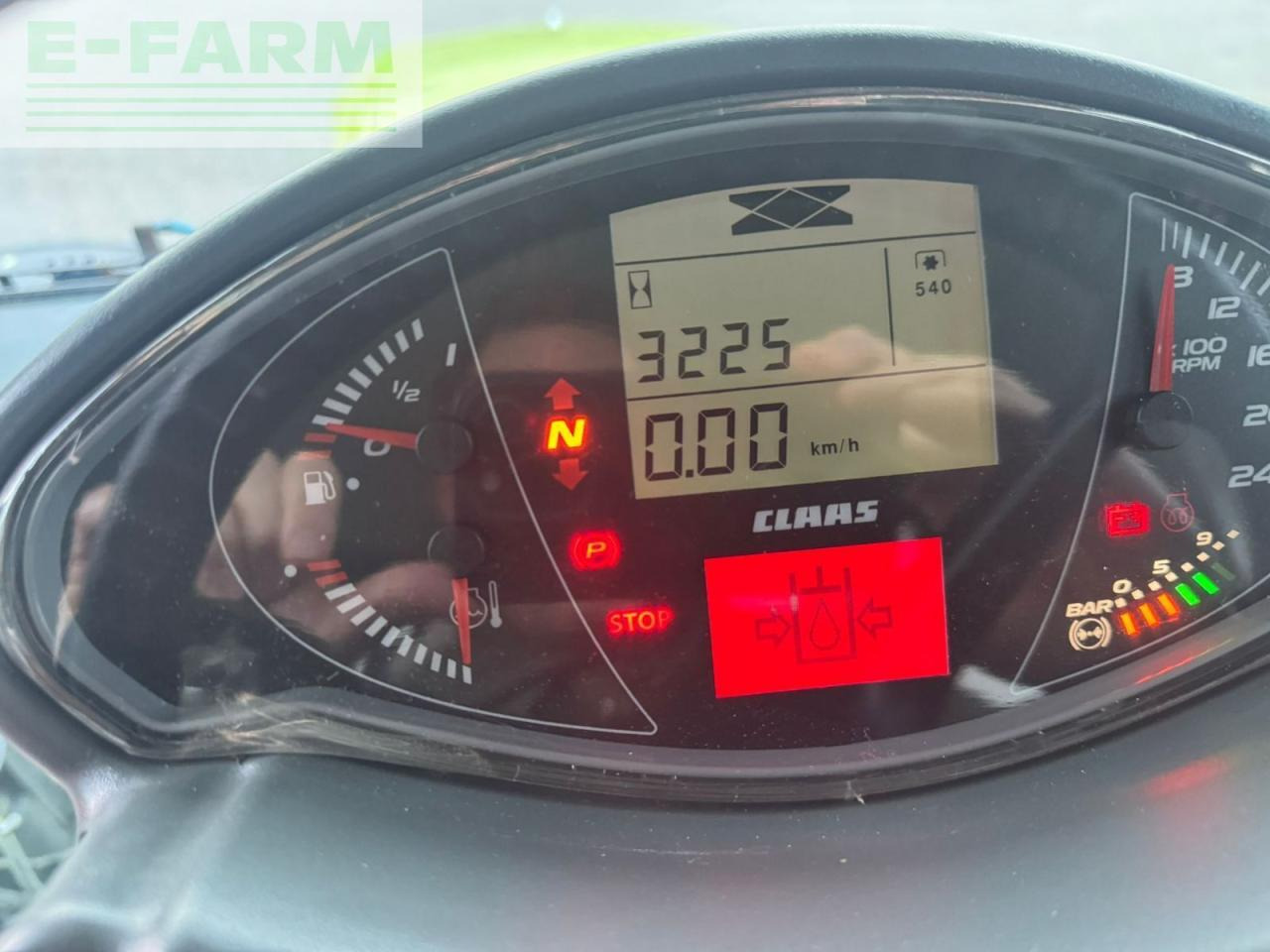 Tractor CLAAS arion 640 cmatic